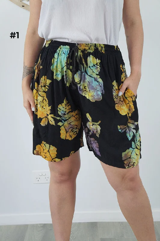 Discount Days Happy Shorts "Batik"