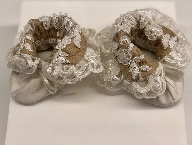 Price Rollback off-shoulder dressChristie Helene Coco Booties