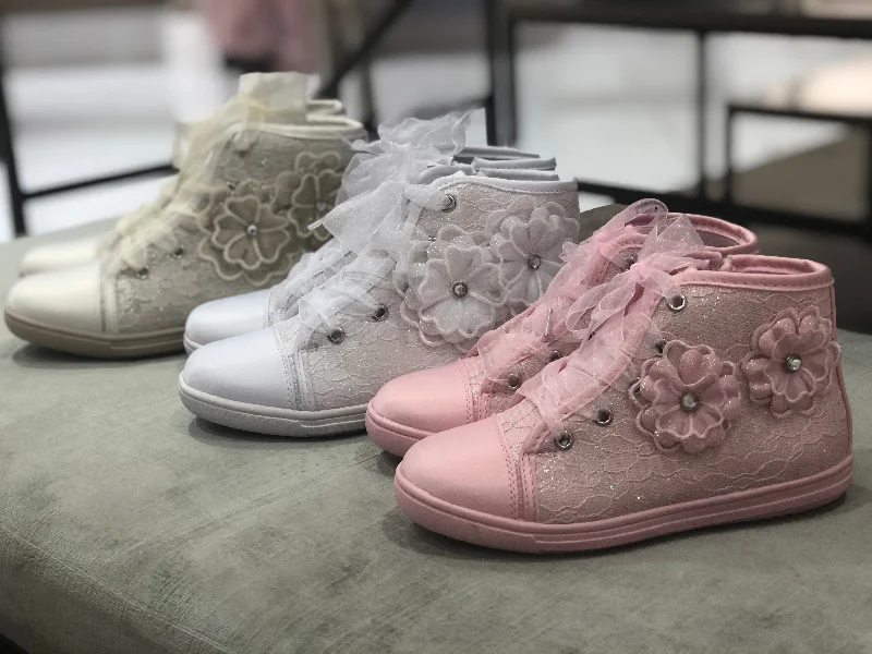 floral dressLace  Sneakers