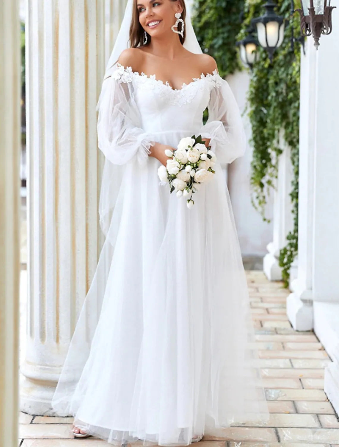 Final Clearance Beach Wedding Dresses Floor Length A-Line Long Sleeve Off Shoulder Tulle With Lace