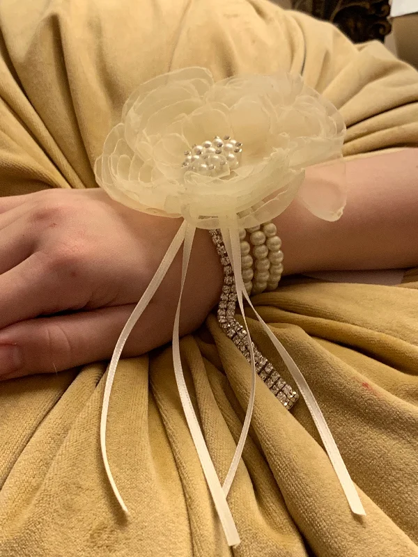 Price Drop comfy maxi dressFlower and Pearl Bracelet