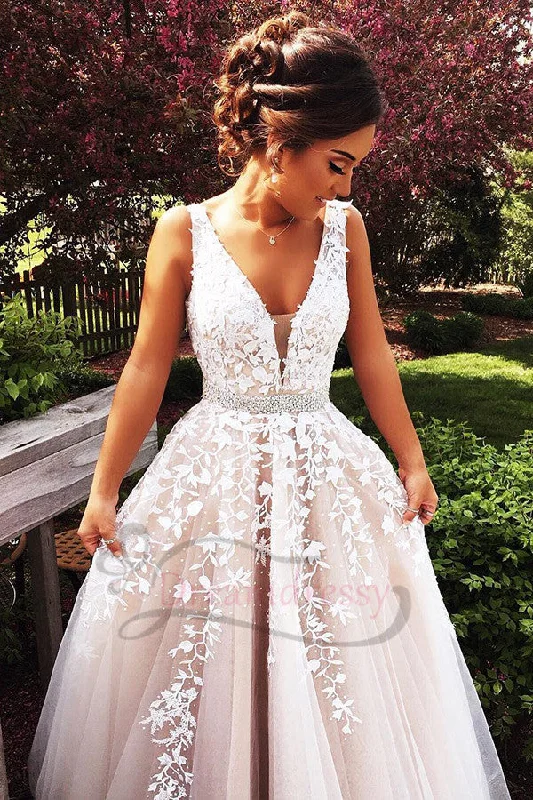 Year-End Sale textured dressElegant Ivory Long Prom Dress with Lace Appliques