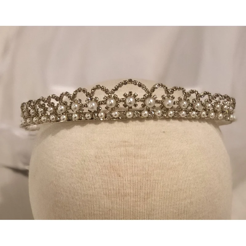 Unbeatable Prices casual day dressCrystal Tiara Veil