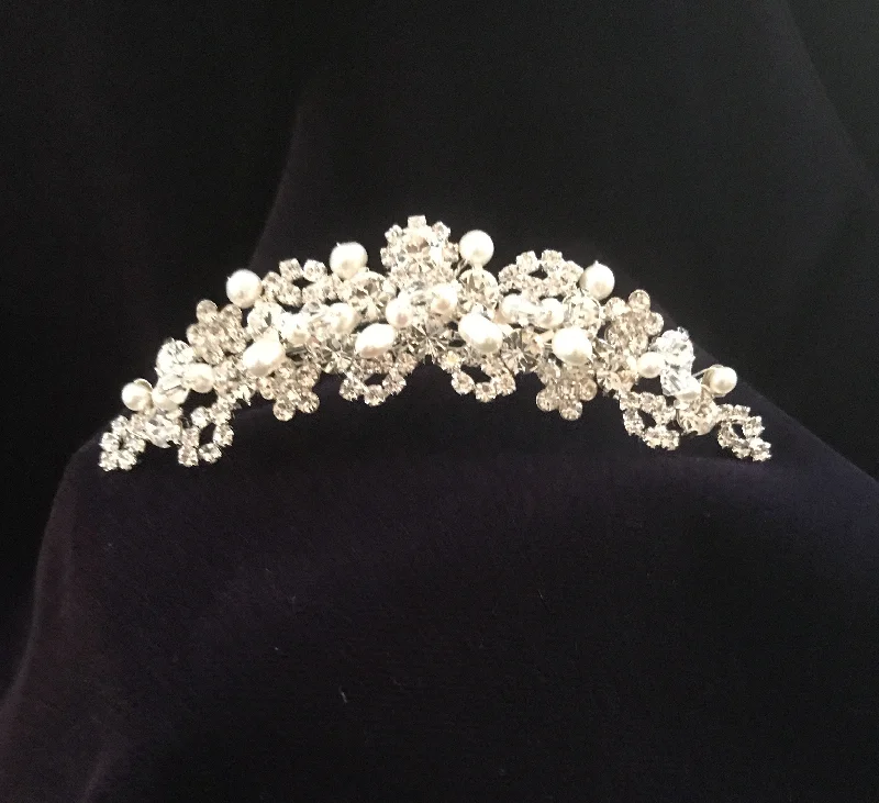 Stock Up and Save floral midi dressMini Queen Comb Tiara