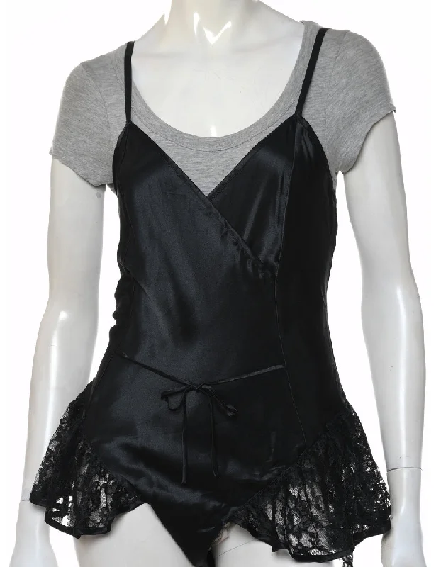 Don't Wait urban coatBlack Classic Lace Trim Bodysuit - M