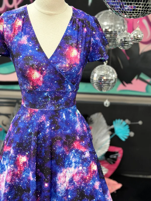 Amazing Deals casual day dressMimi Swing Dress - Starburst