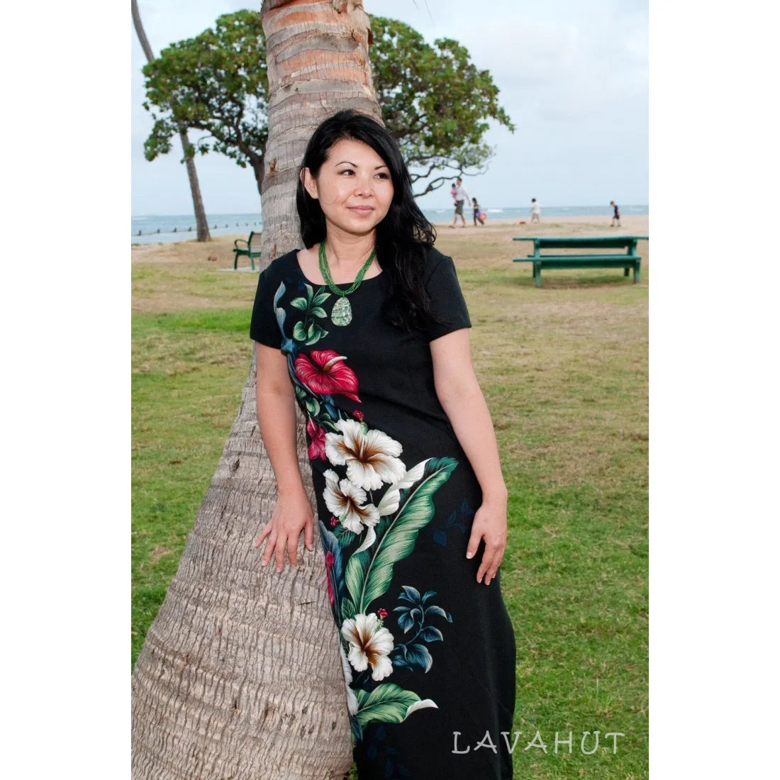 Exclusive Savings Sweetheart Black Hawaiian Dress with Sleeves