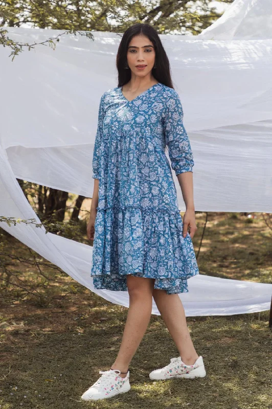 Closeout Sale V Neck Block Print Graduated Dress
