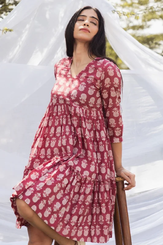 Special Buy V Neck Block Print Graduated Dress