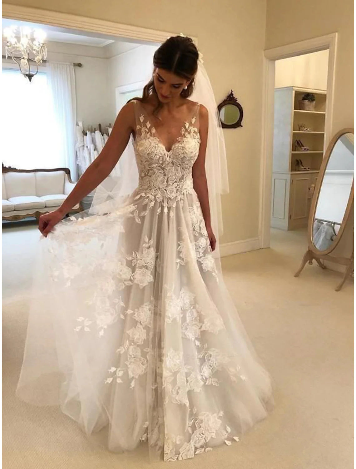 Major Savings Beach Open Back Wedding Dresses A-Line Sleeveless V Neck Lace Appliques
