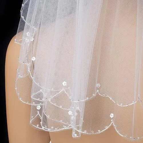 Can't Be Beat bodycon dressScallop Edge Veil